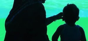 Müslüman Anneyim, Neden mi Evdeyim?